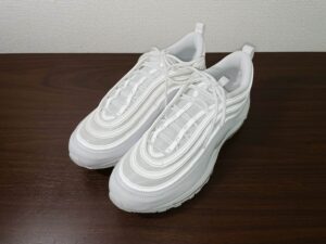 ナイキ エアマックス 97斜め画像