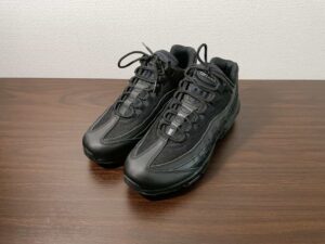 ナイキ エアマックス95斜め画像