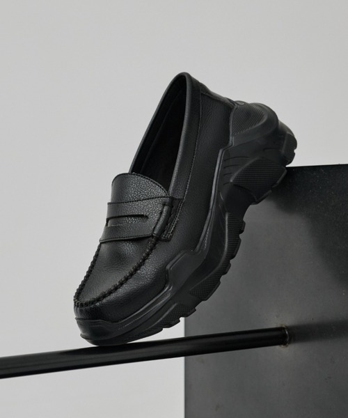 Akiko Aoki(アキコアオキ) ボリュームソールローファースニーカー